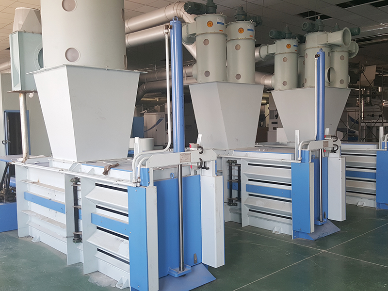 Semi-automatic baler